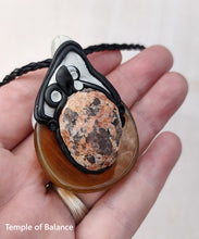 Load image into Gallery viewer, Pendant - Agate with granite / pink feldspar