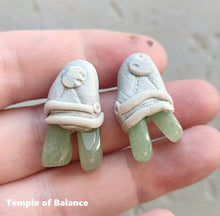 Load image into Gallery viewer, Green Aventurine Box Set - Pendant, earrings & pin