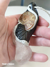 Load image into Gallery viewer, Pendant - Quartz with Ammonite
