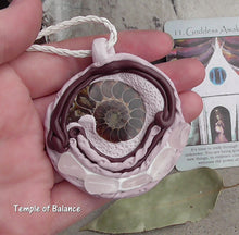 Load image into Gallery viewer, Pendant - AMMONITE with Rose quartz
